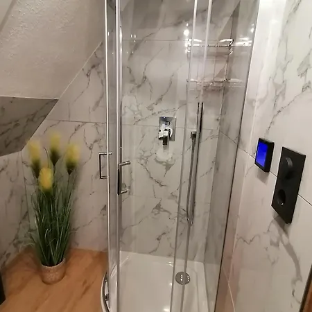 Dreilaendereck-ferienwohnung In شقة *